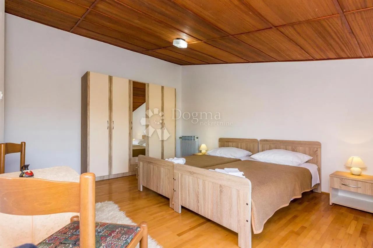 predivna apartmanska kuća! - slika 32