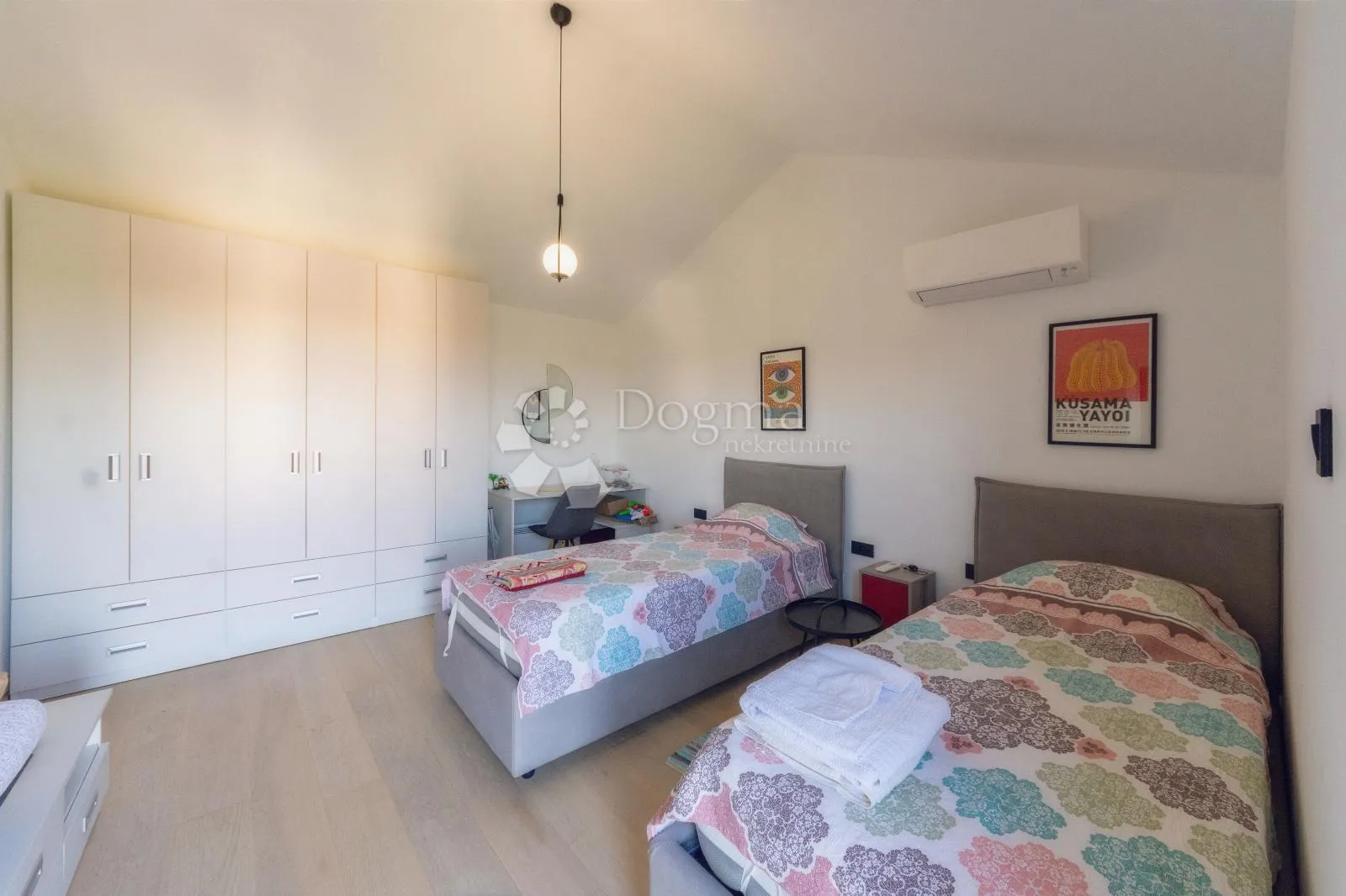 villa sa prekrasnim pogledom na more i bazenom - slika 23