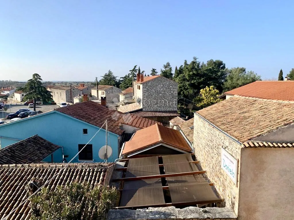 kuća u centru bala - slika 9