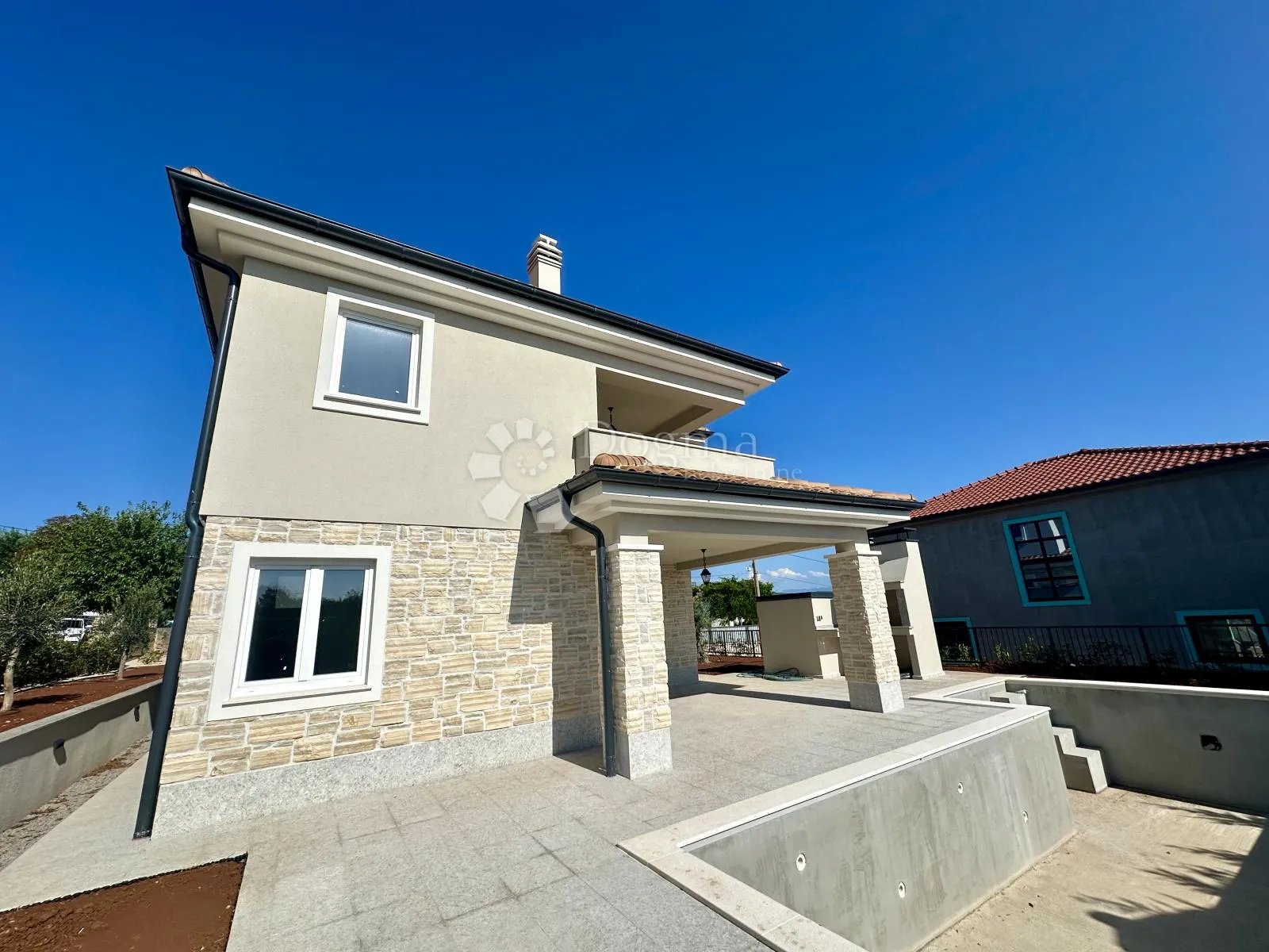 kamen villa u mirnom okruženju otoka krka - slika 3