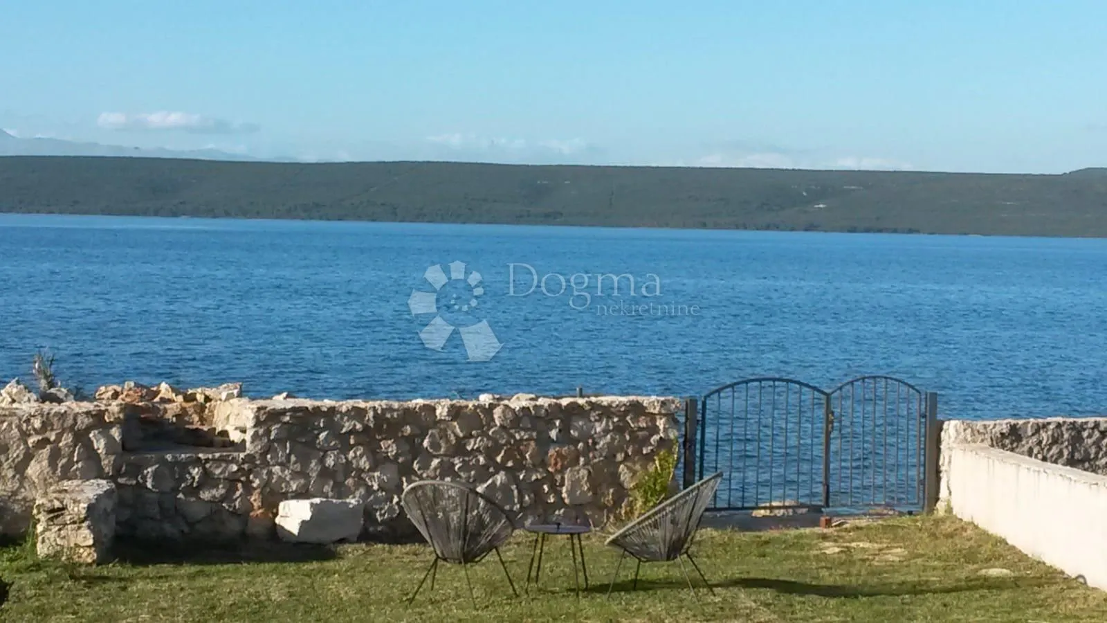 otok pašman, 1. red do mora – dvojna kuća s dva apartmana i direktnim izlazom na plažu - slika 5