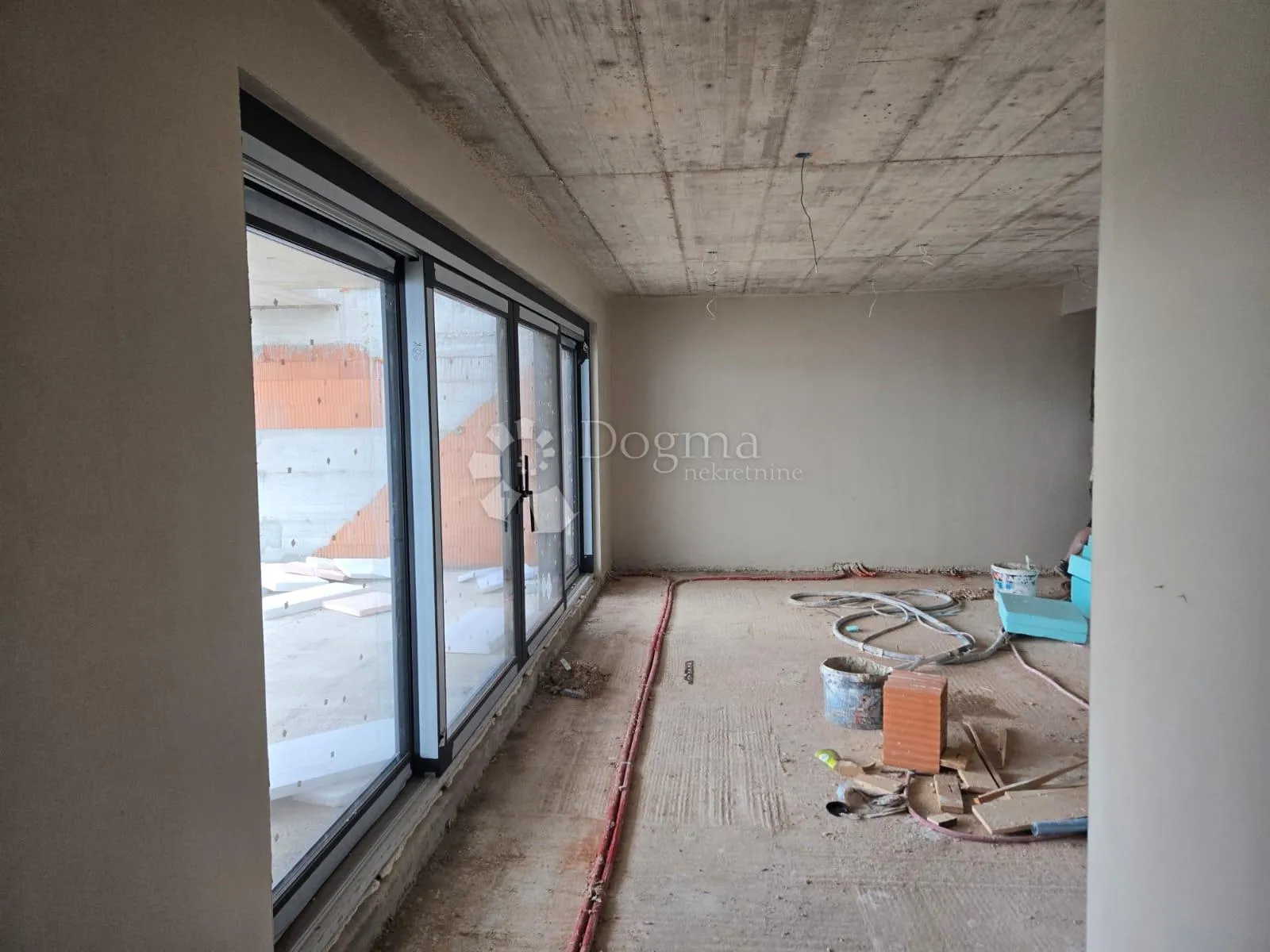 ekskluzivni penthouse uz more, terasa 120 m² - slika 17