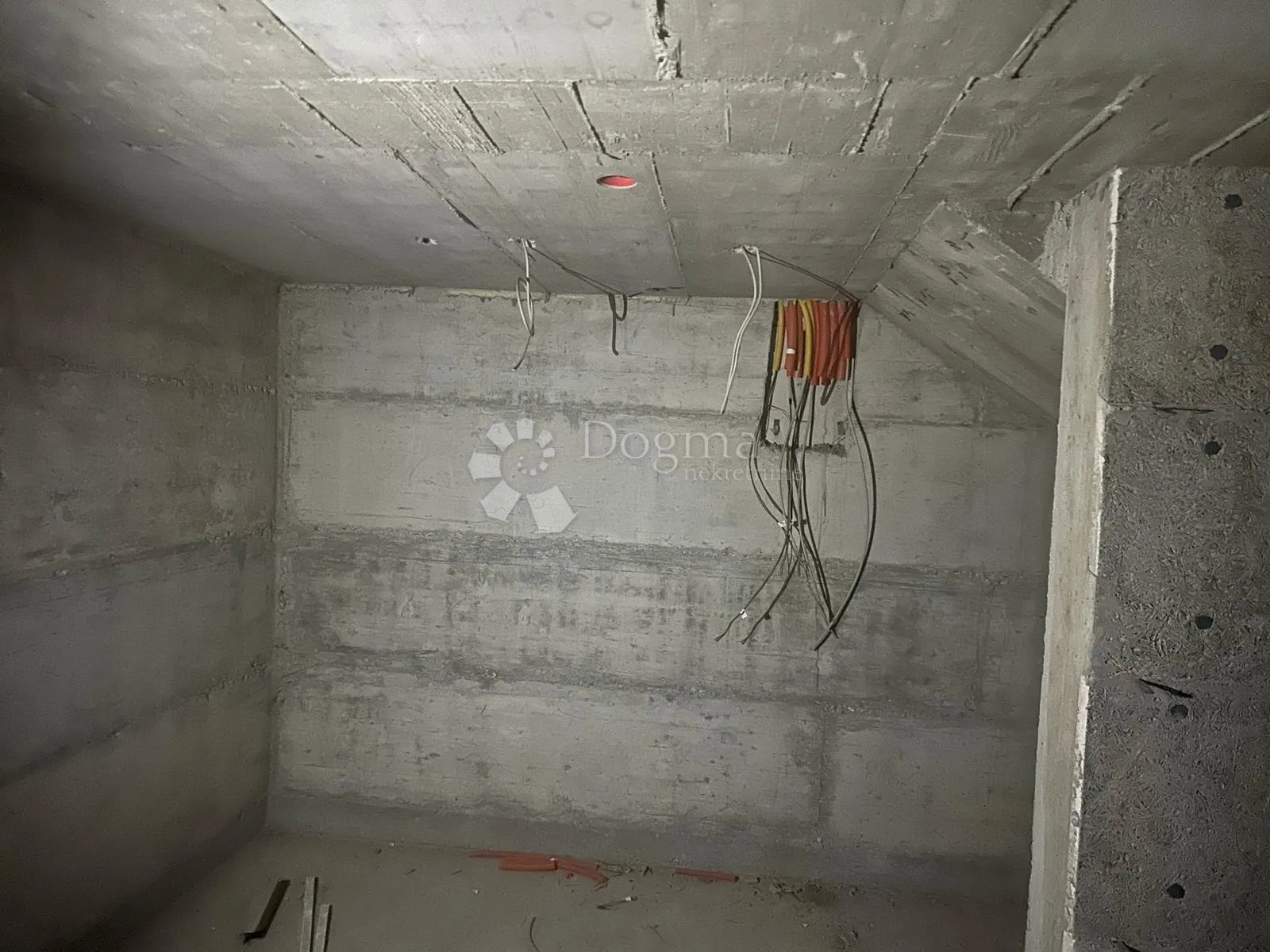 rijetkost u centru varaždina – povijesna vila s velikim potencijalom - slika 37