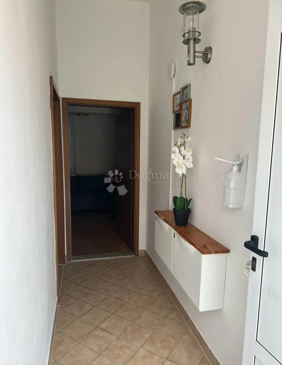 vodice – kuća s 6 apartmana blizu mora - slika 31