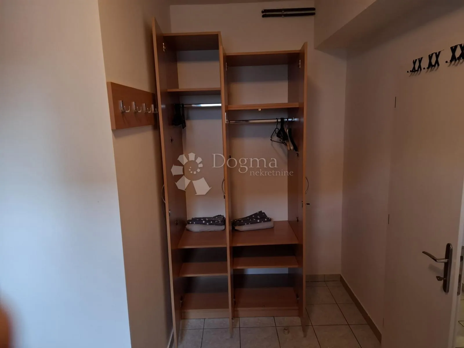 idealno za radnike: prostrani stan, 10 osoba, štefanovec - slika 9