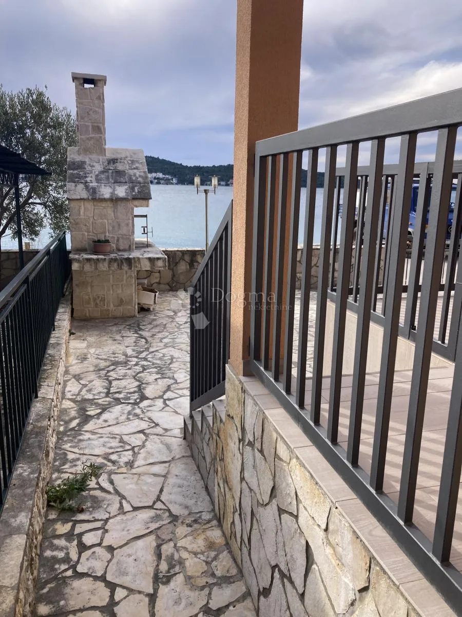 ražanj, apartmanska kuća prvi red do mora (3 stambene jedinice + studio apartman) - slika 17