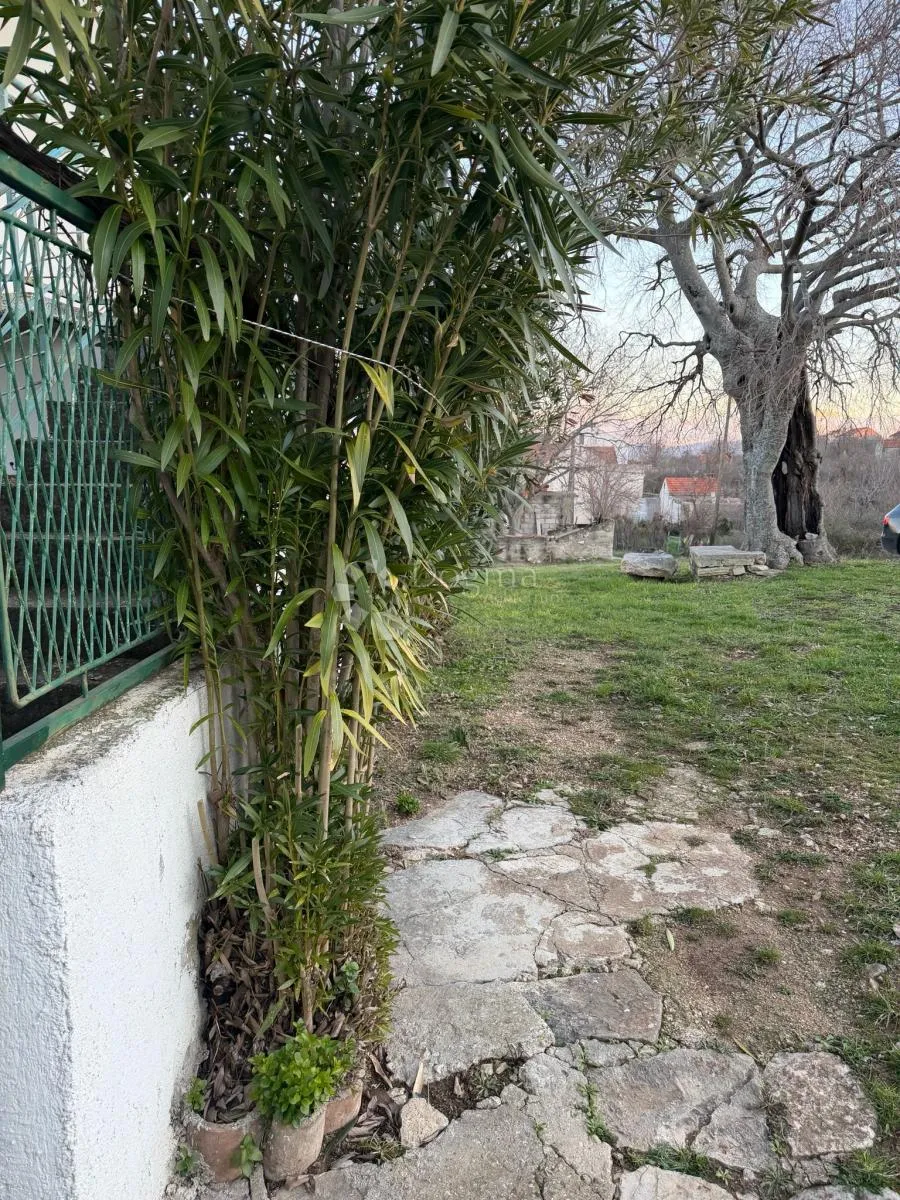 prilika! samostojeća kuća s dvorištem – sonković kod skradina - slika 17