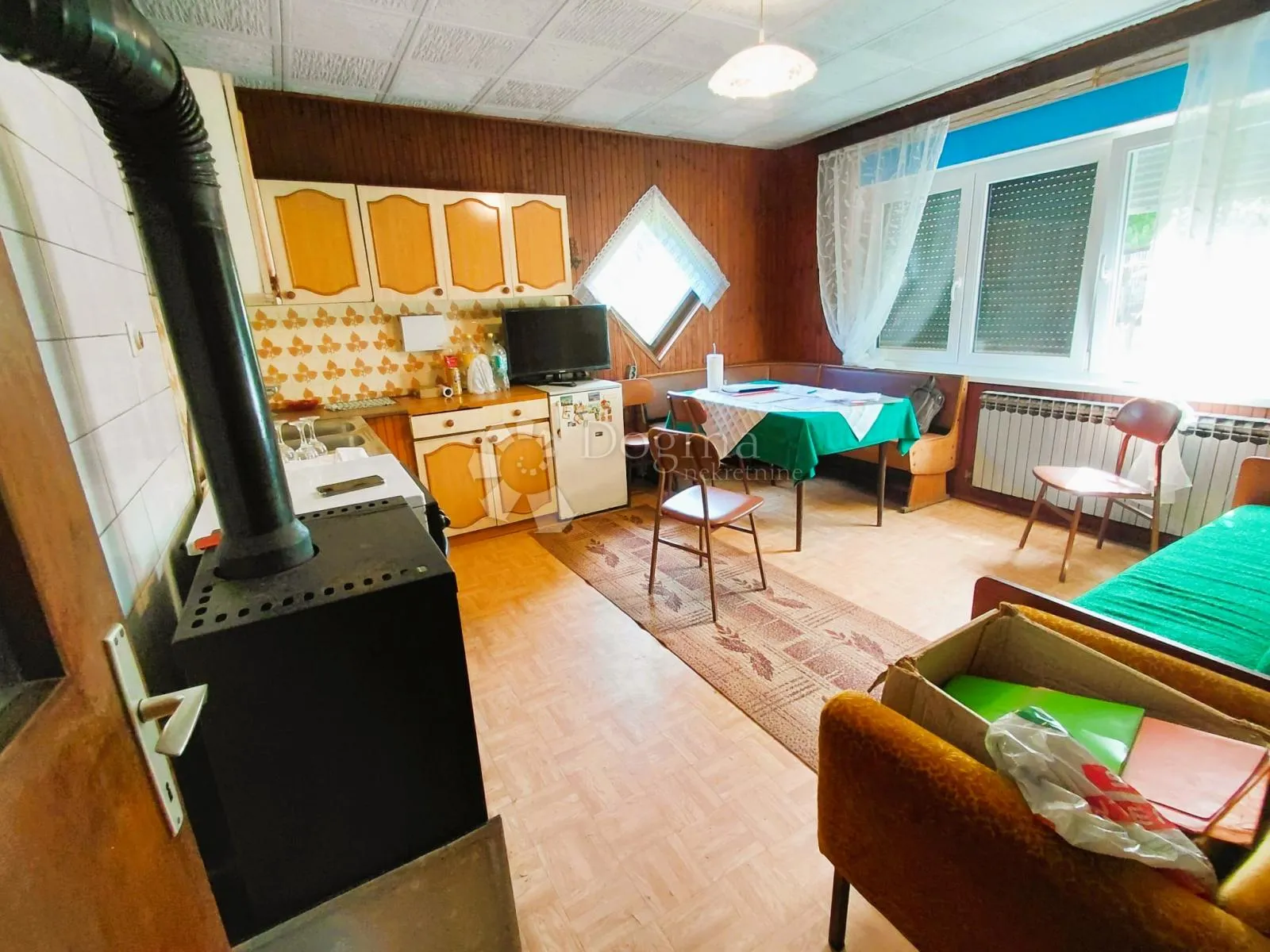kuća 360m2 s građevinskim zemljištem donje ladanje - slika 2