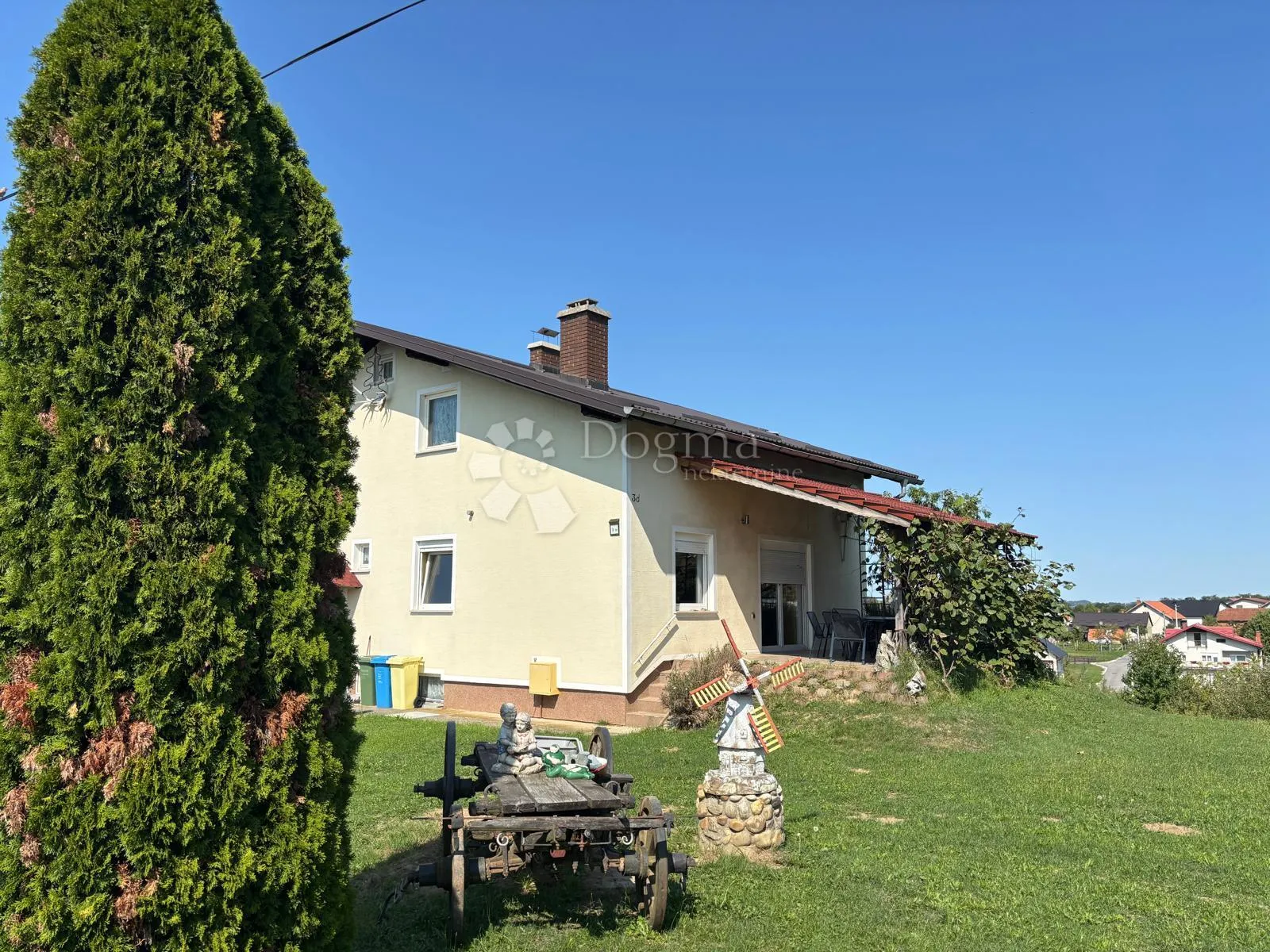 kuća s pogledom na ivančicu ! - slika 1