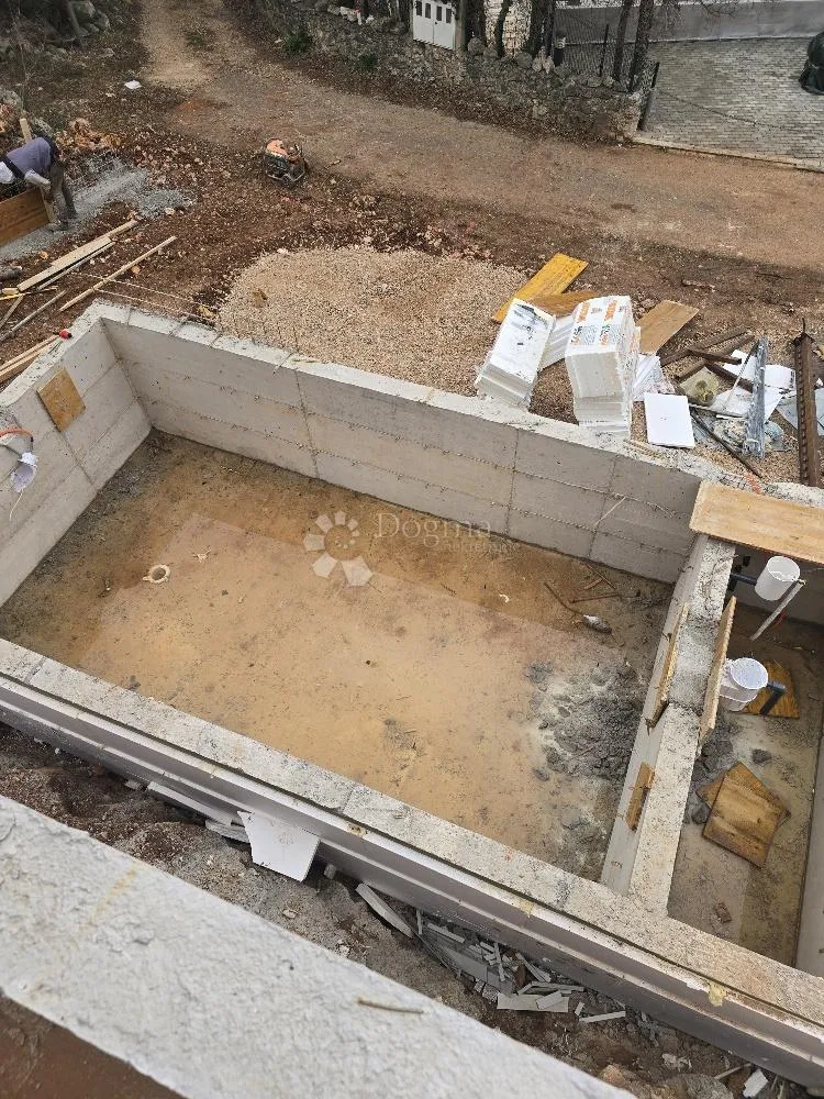 krk, kuća 140m2 sa bazenom i okućnicom - slika 10