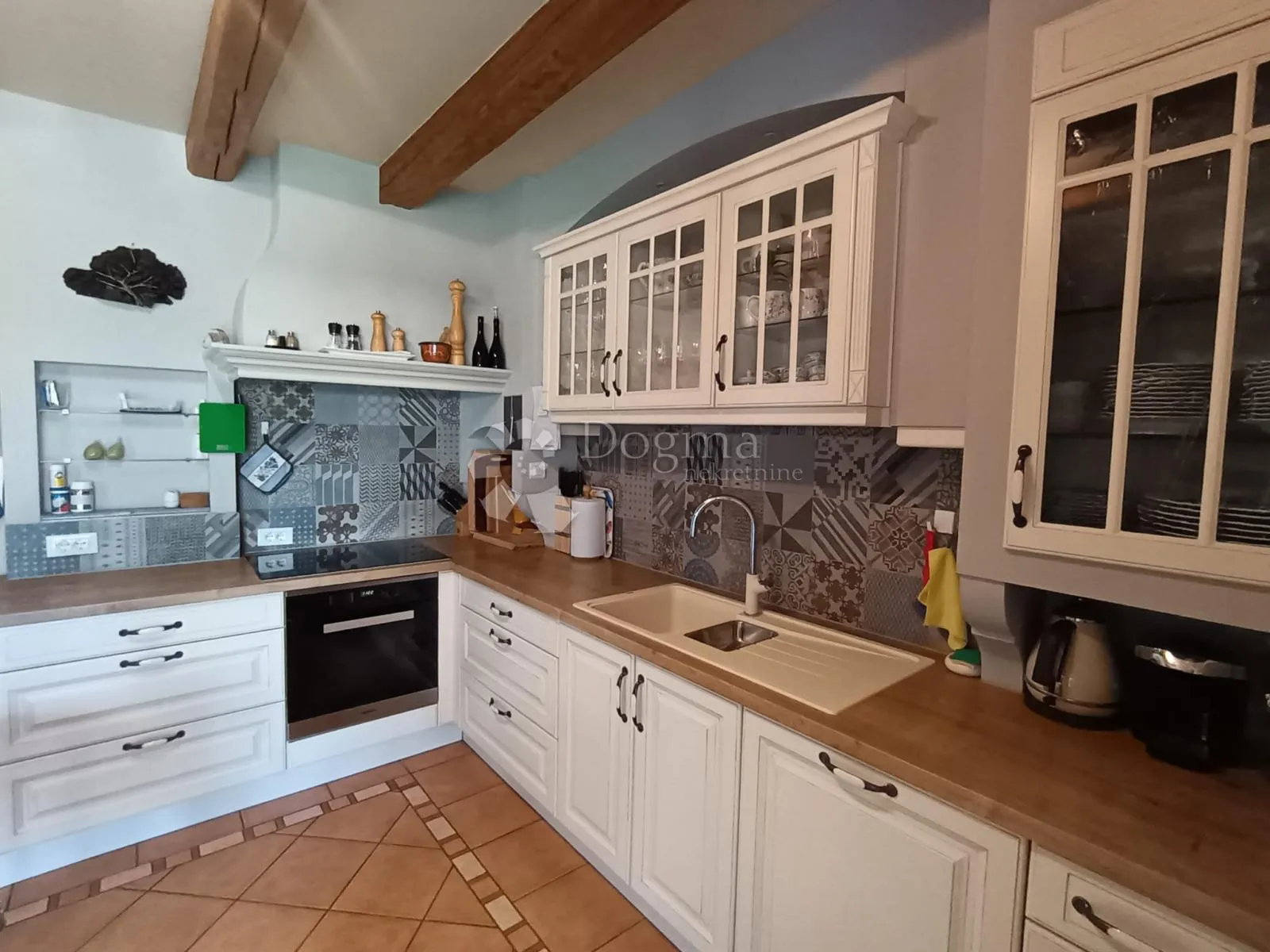 malinska - samostojeća kuća s garažom - slika 8