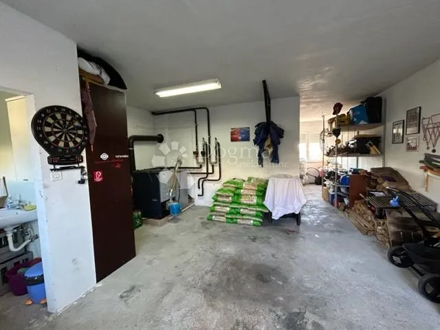 odlična kuća kostrena u blizini mora - slika 10