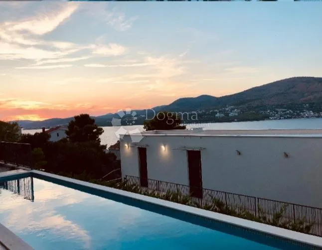 vila sa bazenom vi - slika 11