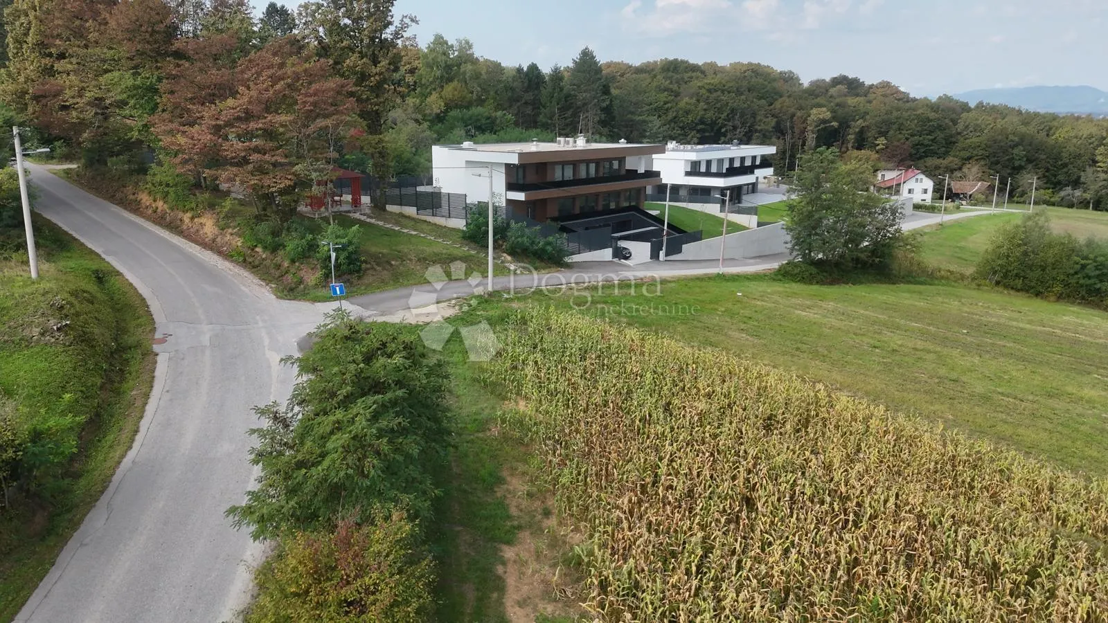 luksuzna vila s bazenom i pogledom na zagreb – novogradnja - slika 9
