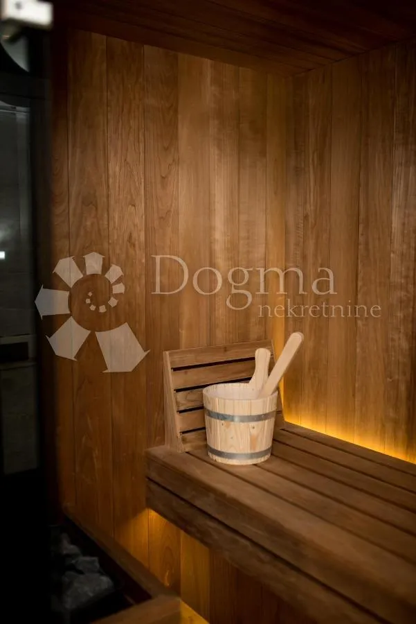 njivice apartman 145m2 sa bazenom - slika 30