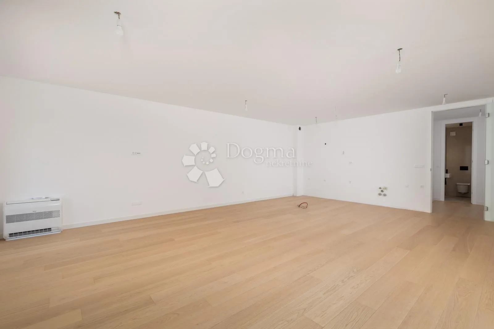 opatija centar stan 131 m2 - slika 20