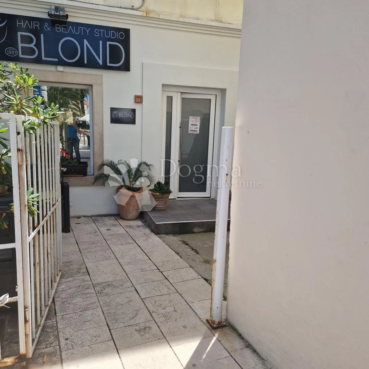 mali lošinj - odličan poslovni prostor na glavnom trgu - slika 3