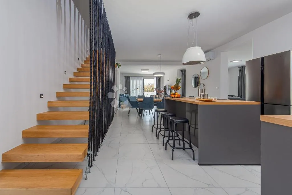 privlaka: moderna vila s bazenom - slika 10