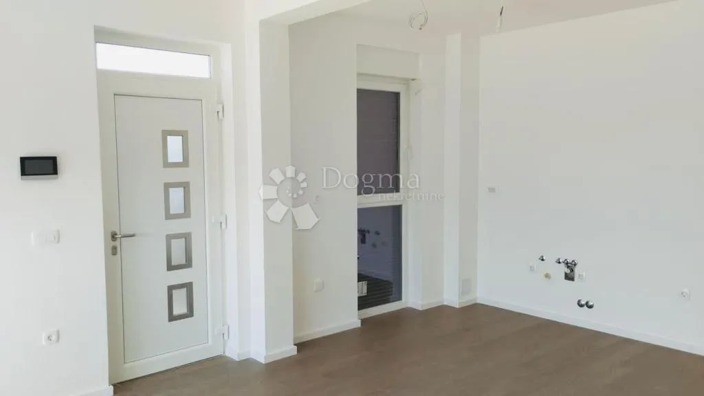 novi stan s pogledom na more - prilika! - slika 5