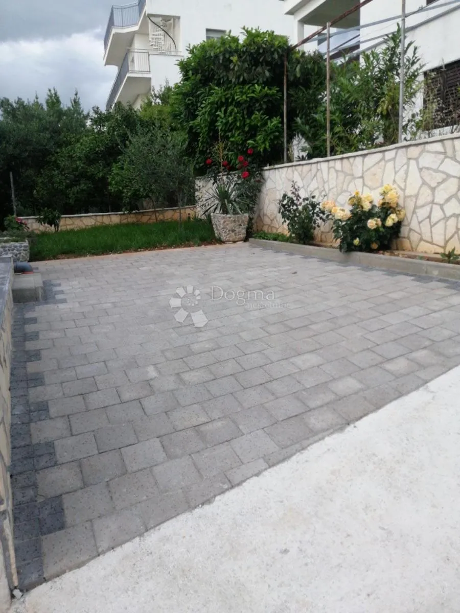 dvojna kuća na 150m od mora, okrug gornji - slika 18