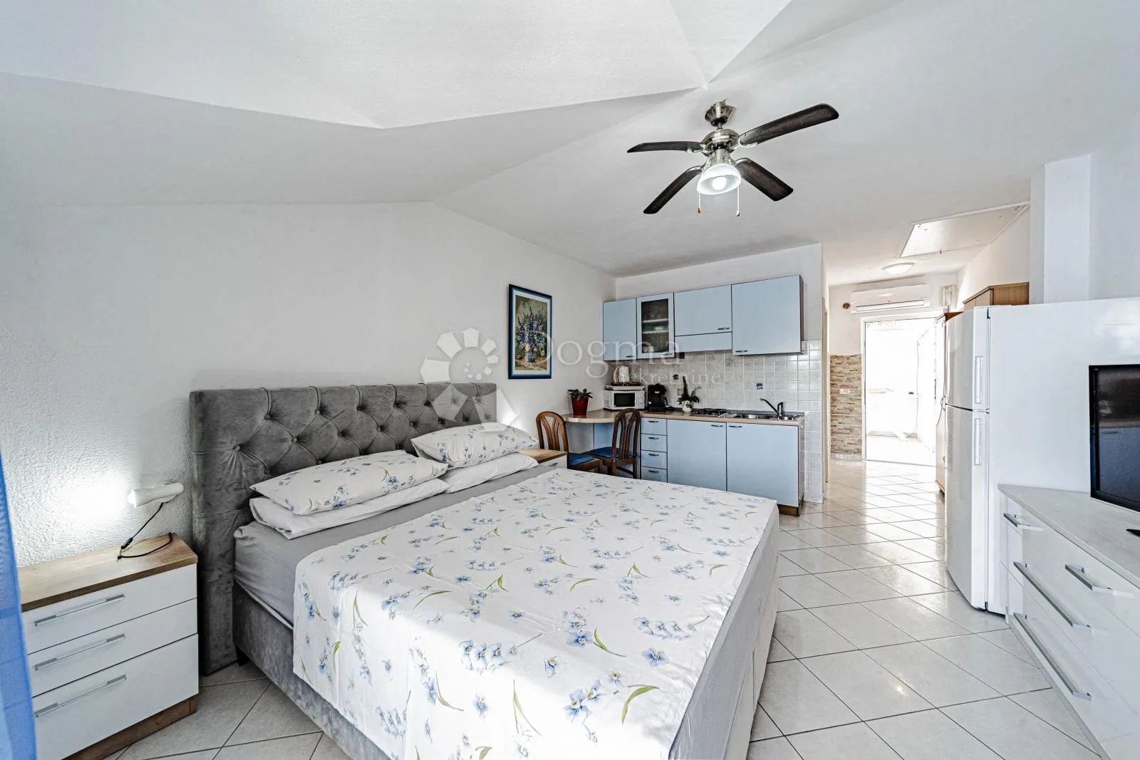 prvi red do mora: samoodrživa apartmanska vila s uhodanim poslovanjem – vela luka, korčula - slika 125