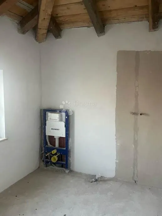 prekrasna kuća s 3 spavaće sobe i bazenom - slika 4