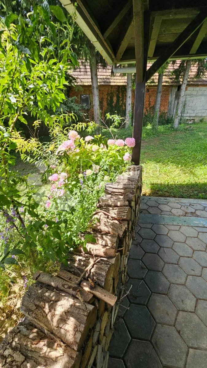 dvije kuće s pogledom u vrtlinovcu - slika 38