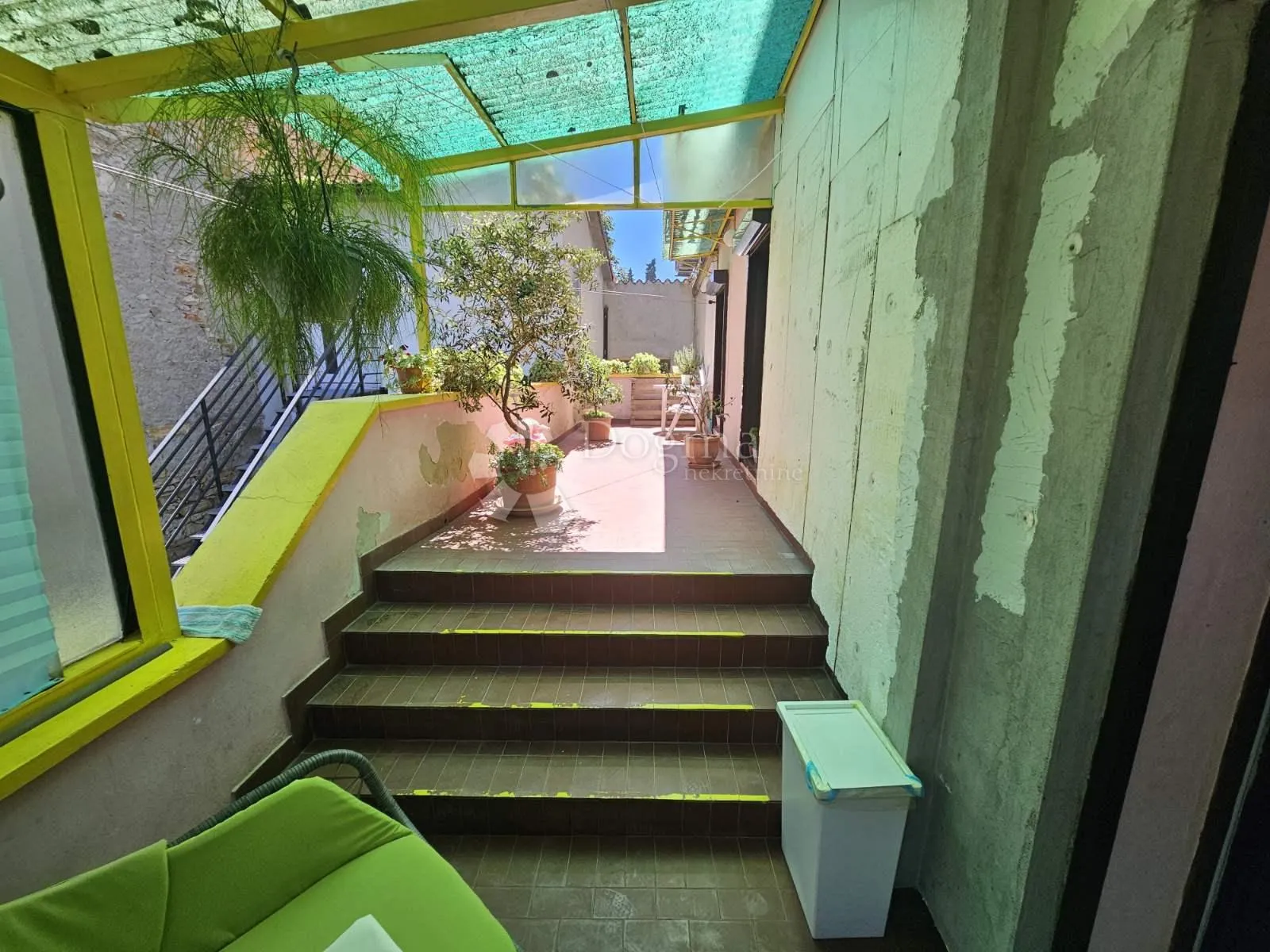 stan + apartman + garaža + konoba + vrt - slika 8