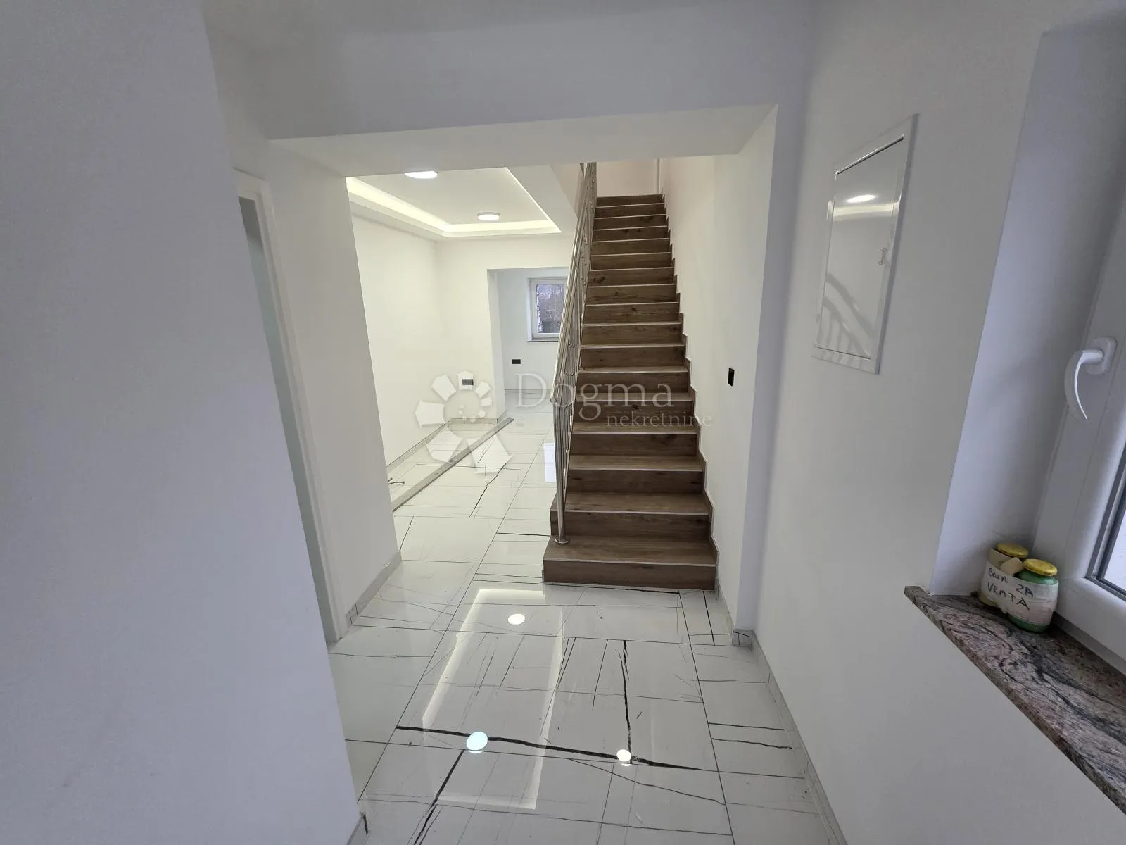 u popunosti renoviran stan sa okućnicom u zlataru površine 102m² - slika 13