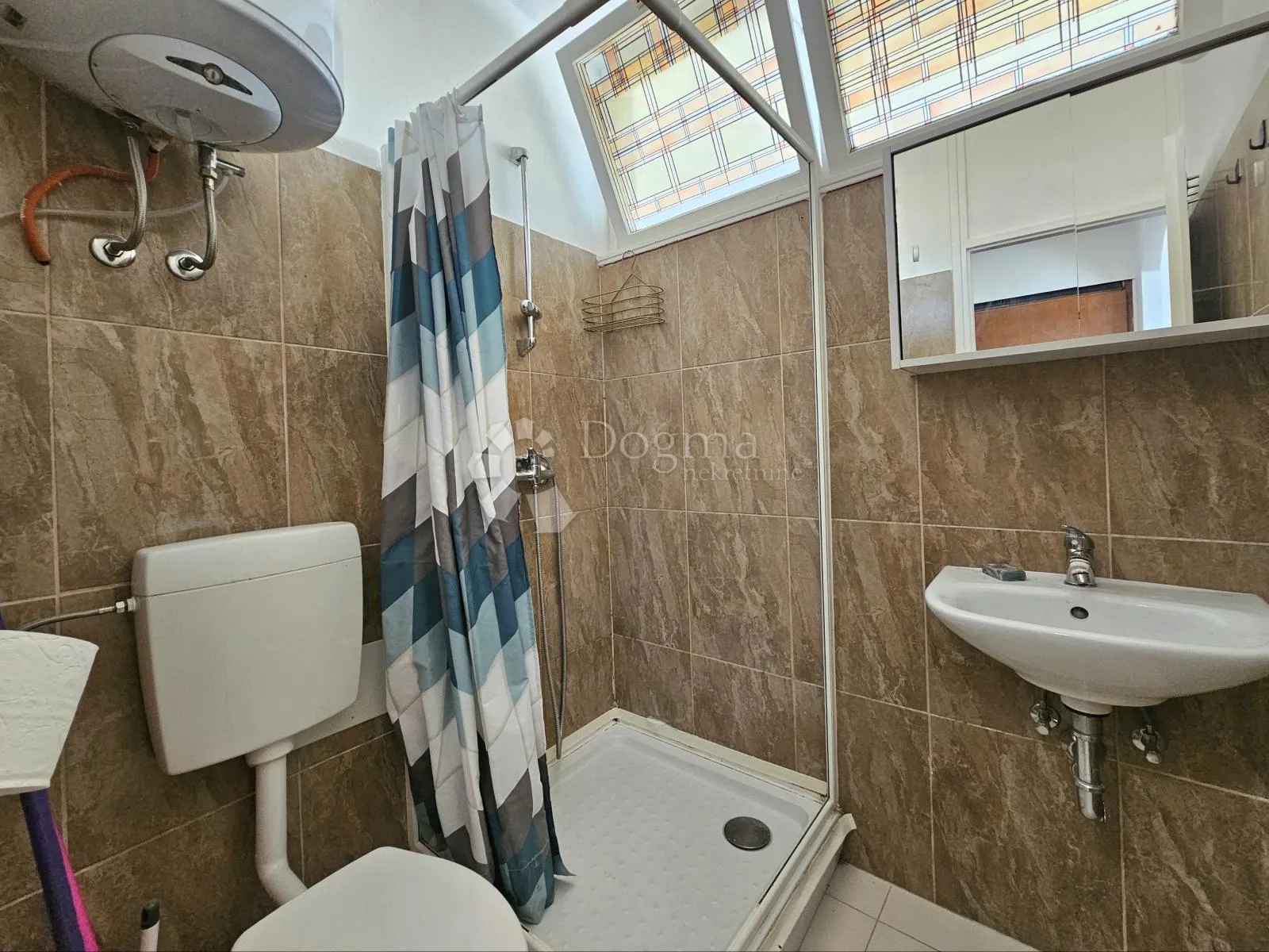 prilika – studio apartman u centru umaga - slika 8