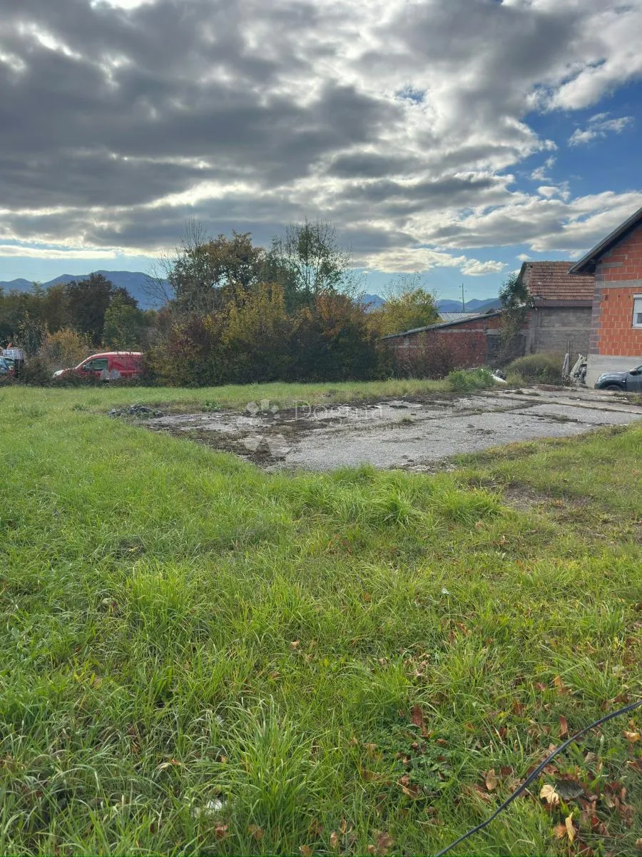 prodaje se građevinsko zemljište u gospić 350 m2 - slika 2