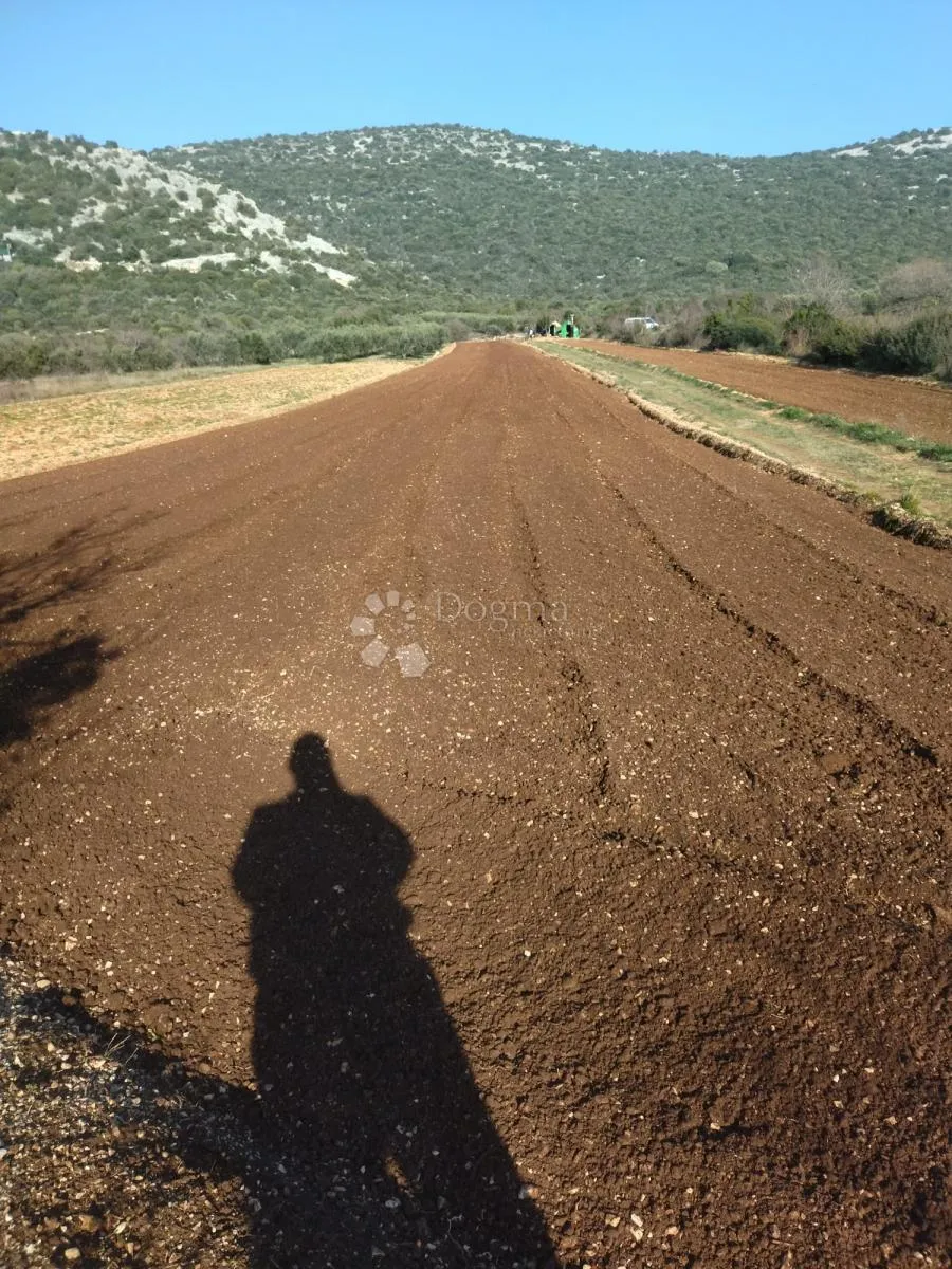 vransko jezero - poljoprivredno zemljište 3330m2 - slika 5