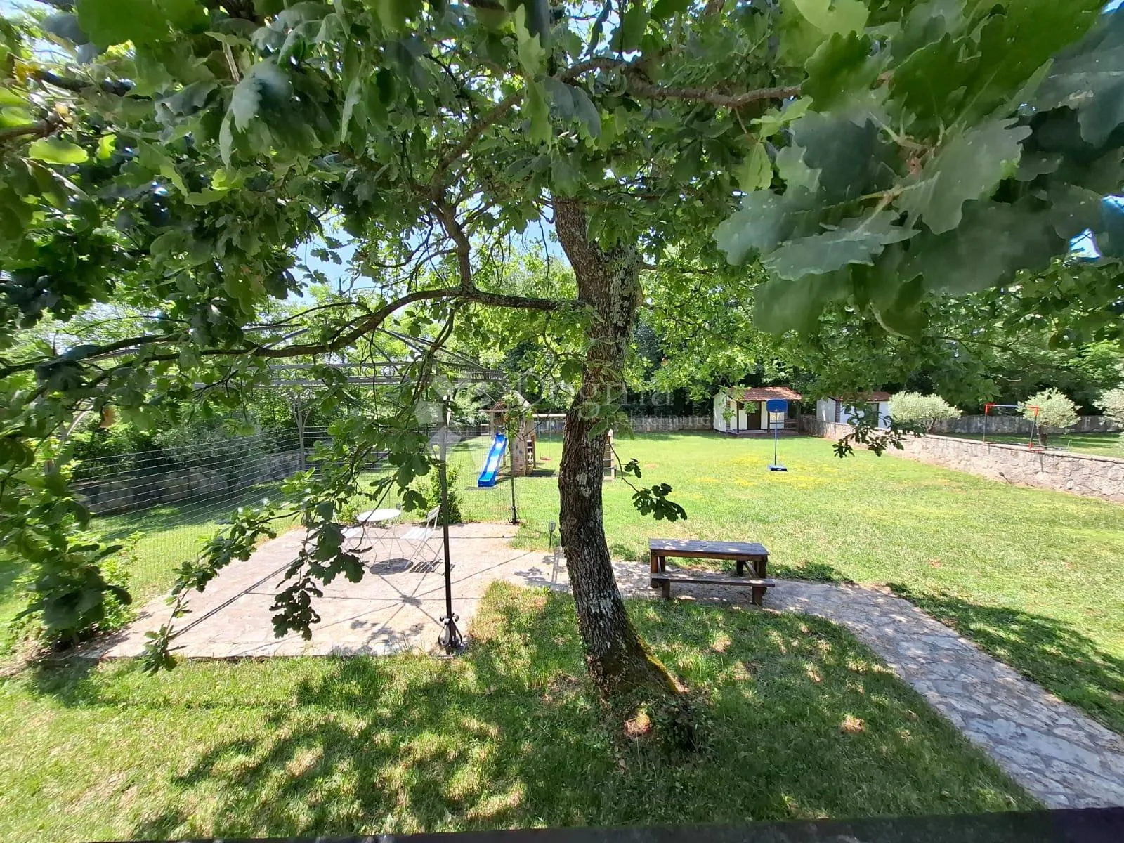 višnjan - kamena vila sa prostranom okućnicom - slika 34