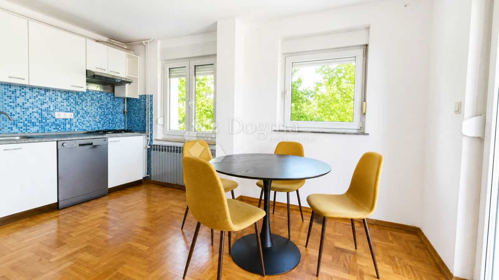 šalata - novonamješten dvosoban stan 64 m² s balkonom - režije uključene u cijenu - slika 3