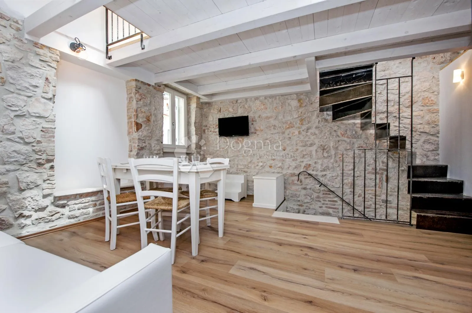 rovinj - sniženo! kuca s 3 apartmana u srcu starog grada - slika 52