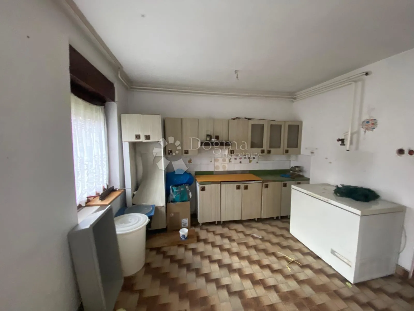 dvojna kuća za adaptaciju - slika 8