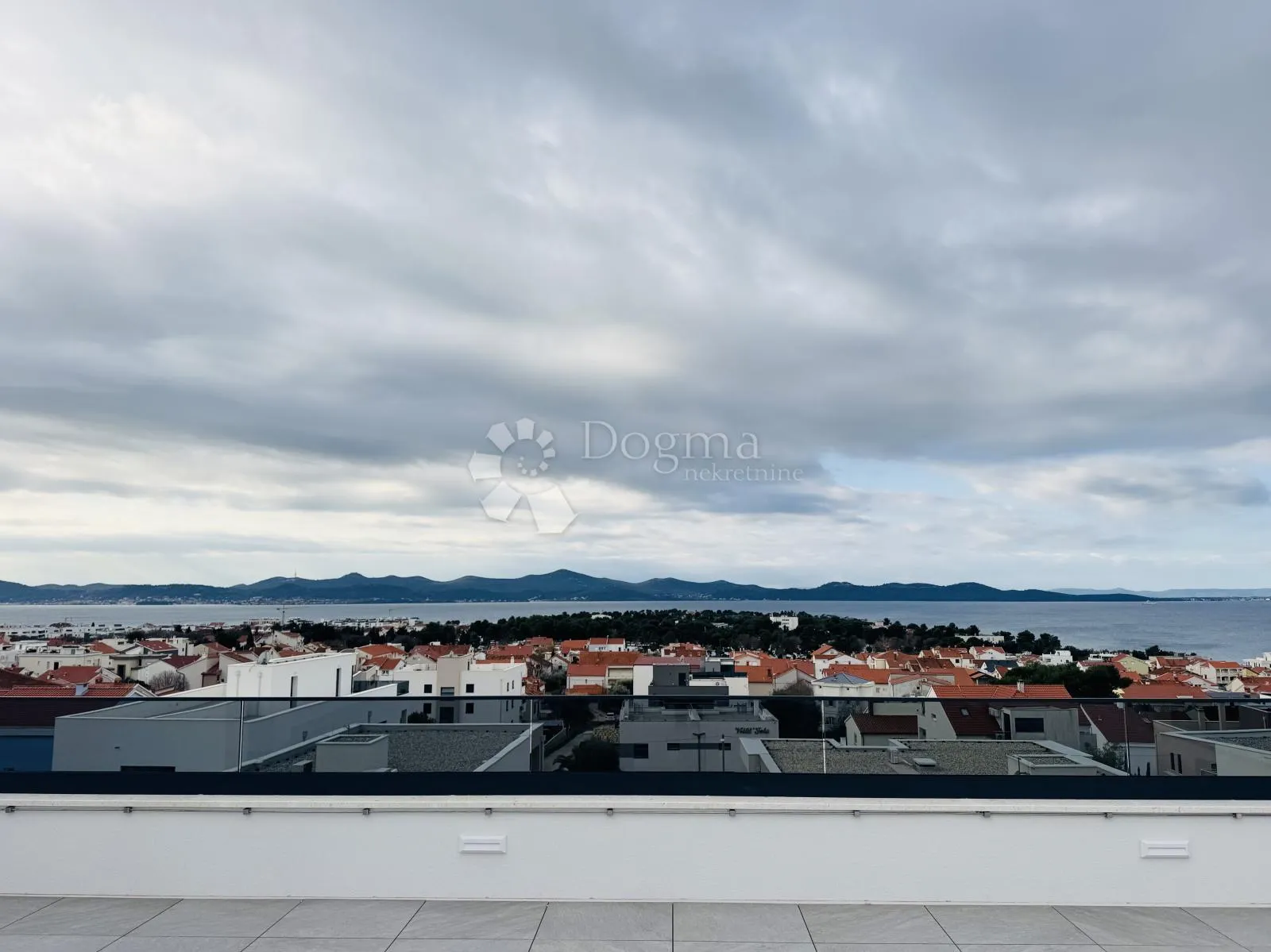 diklovac | penthouse s krovnom terasom, pogled na more - slika 29