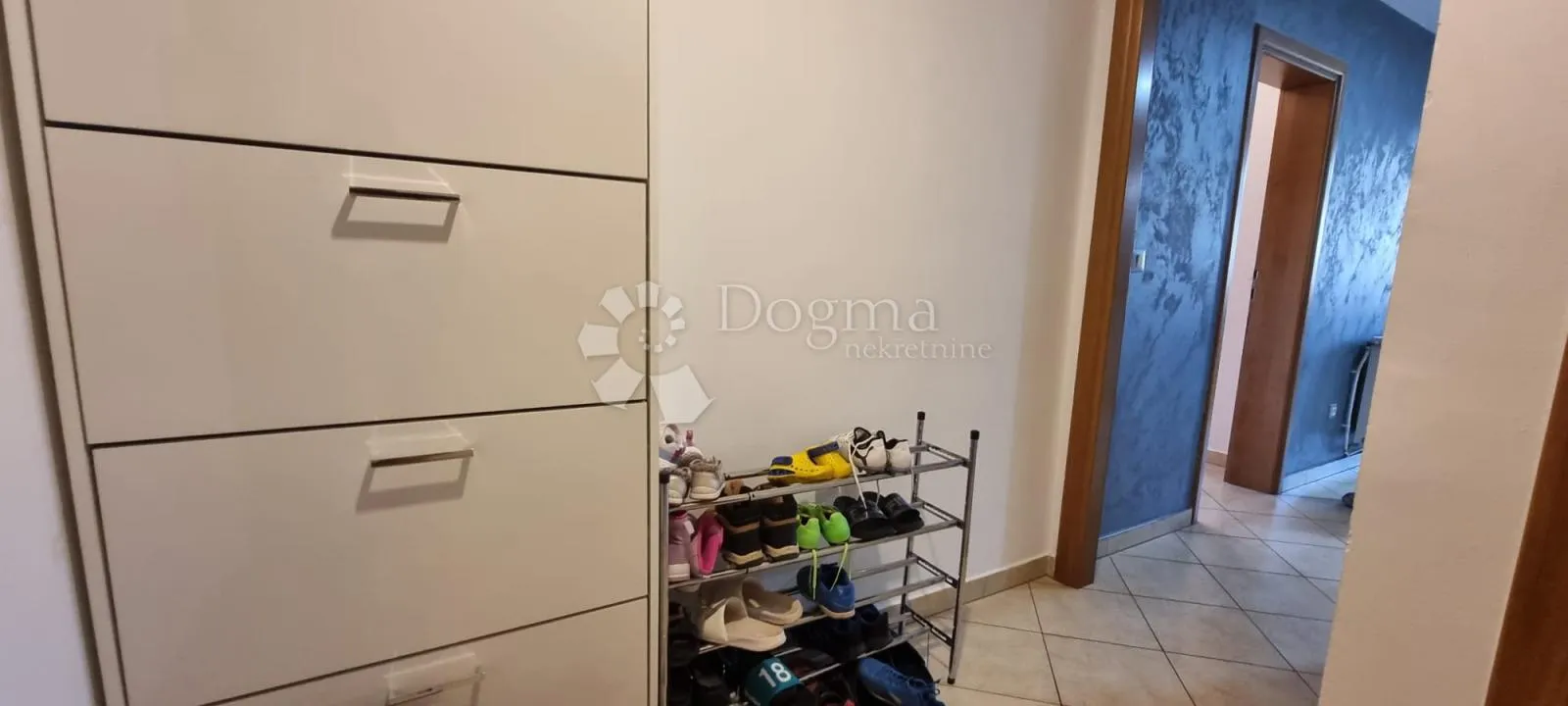 novigrad- odličan stan sa 3 spavaće sobe na 1.5 km od mora - slika 16
