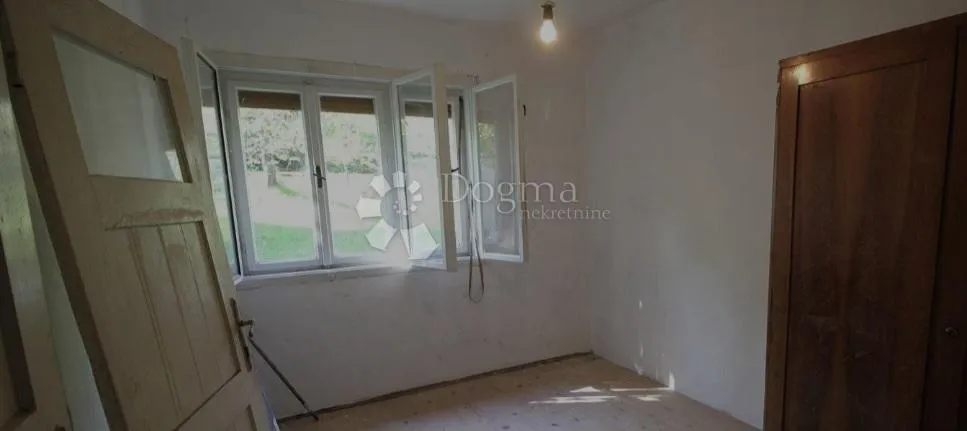 dvije kuće na jednoj parceli - slika 7