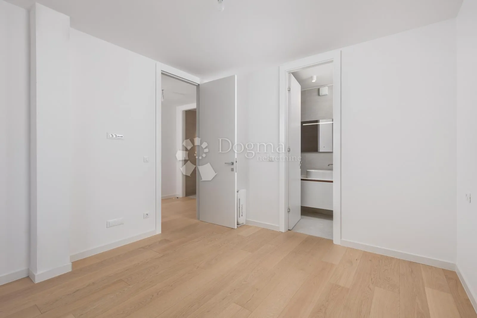 opatija centar stan 93,86 m2 - slika 18