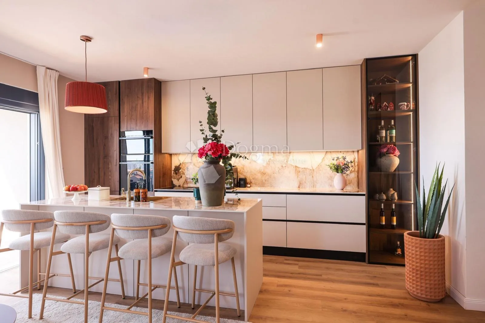 dizajnerski penthouse s krovnom terasom, liftom i garažom - slika 6