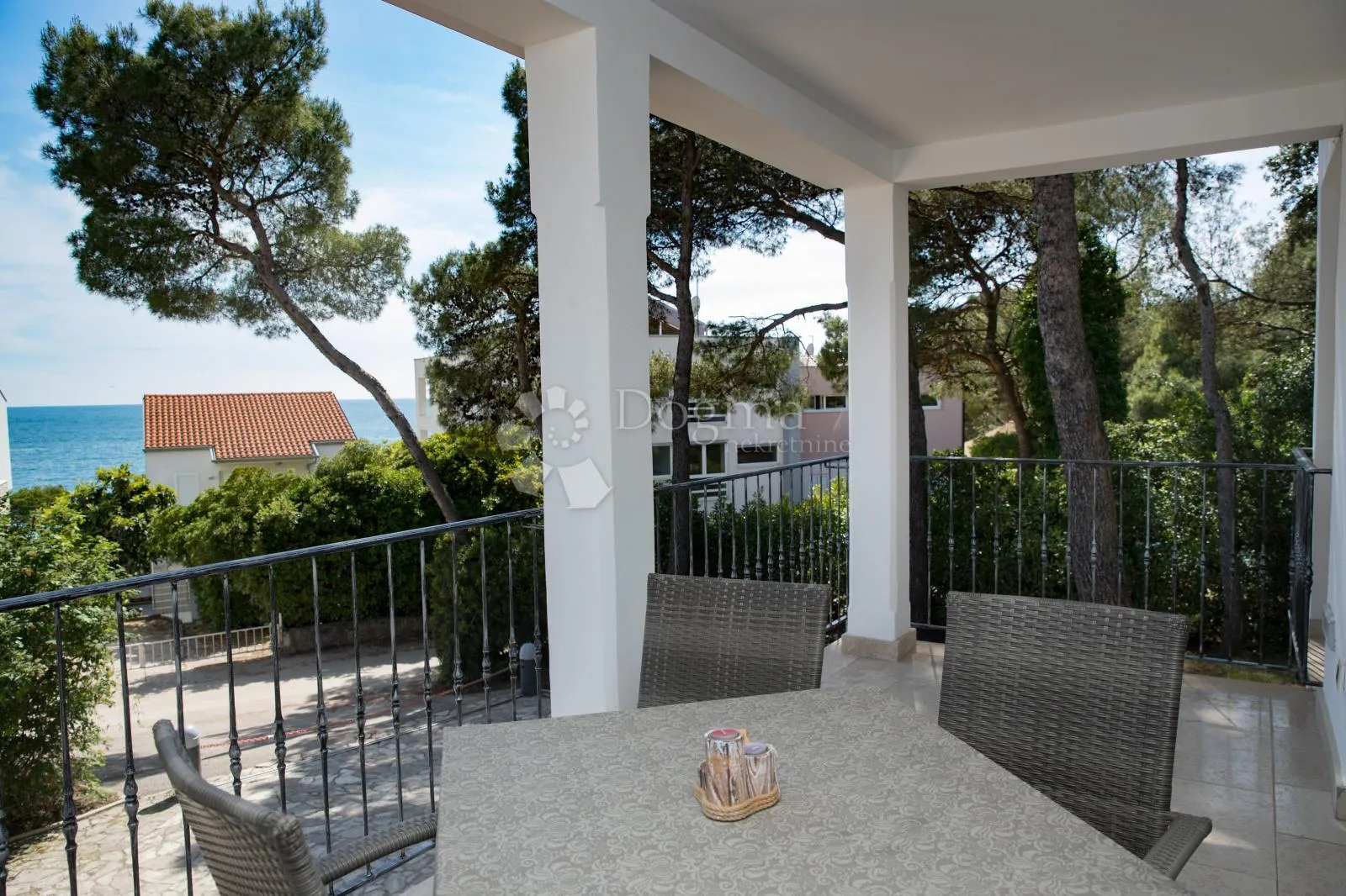 rovinj – kuća s dvije stambene jedinice s pogledom na more - slika 2