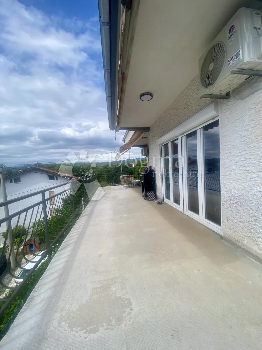 obiteljska kuća u centru viškova - slika 18