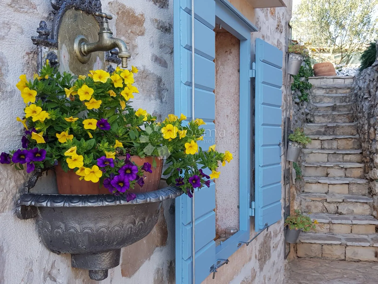 predivna kamena vila- milna, brač - slika 9