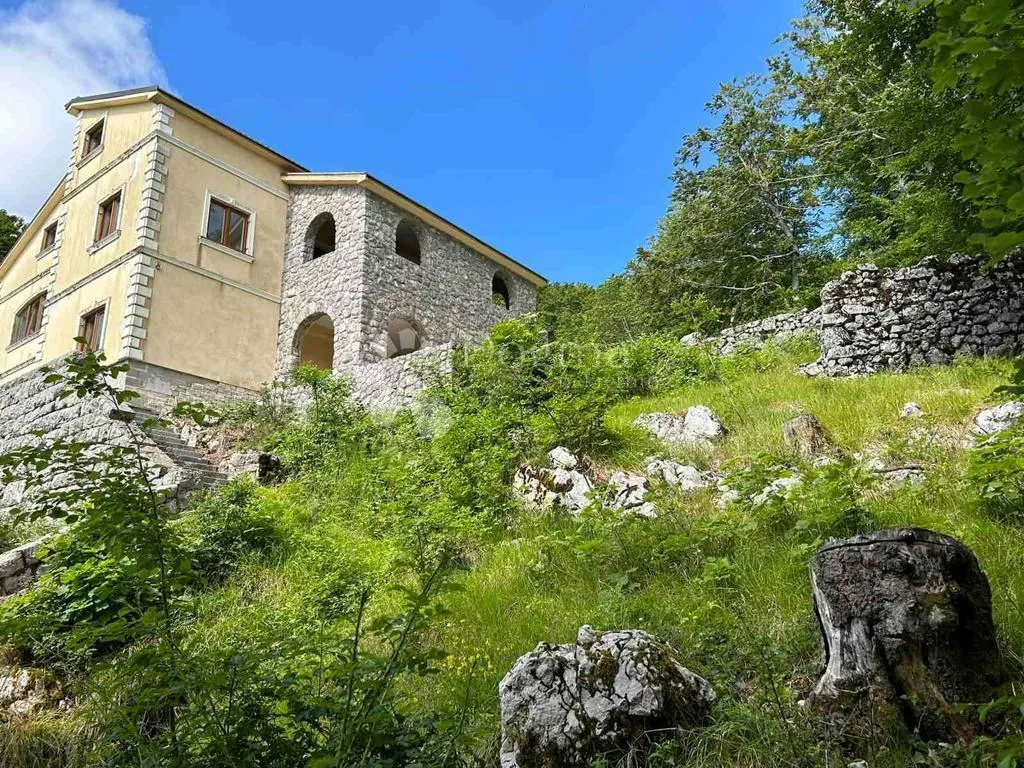 planinska oaza na učki: prilika za kreiranje idealnog doma - slika 4