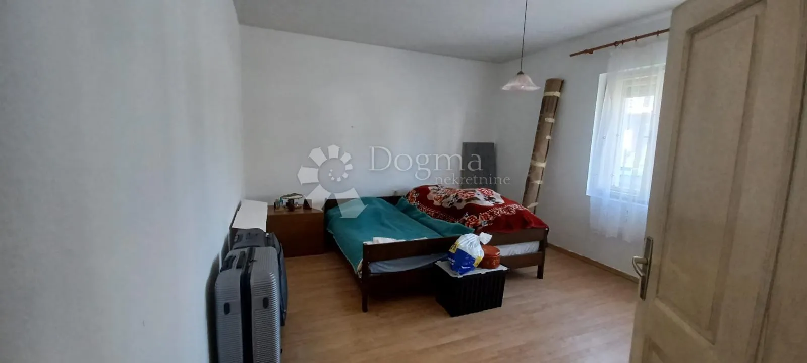 kuća idealna za obiteljski život - slika 6