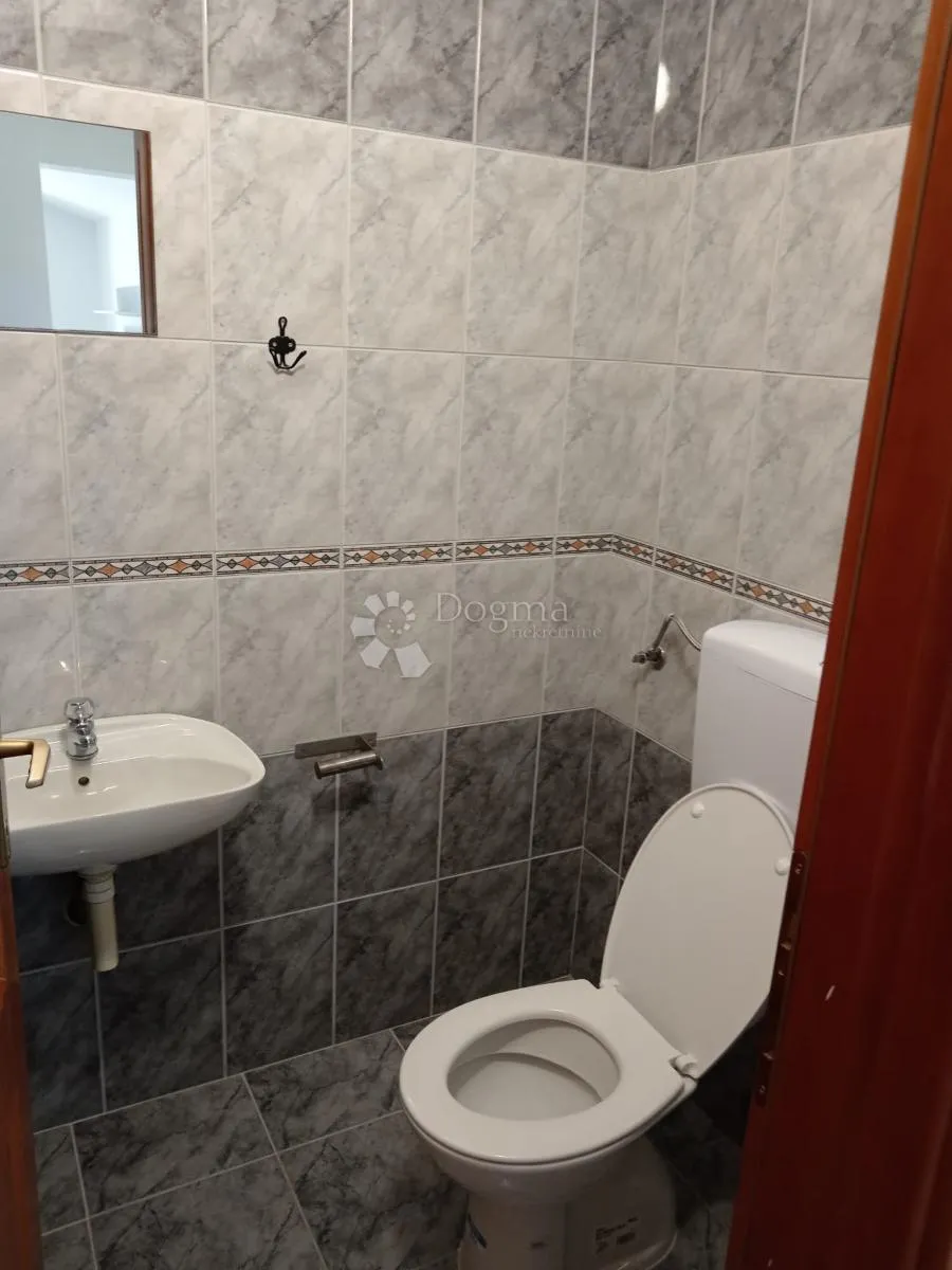 dvosoban moderno uređen stan - slika 9