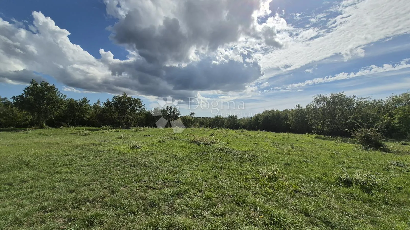 poljoprivredno zemljište ograđeno suhozidom 7949 m2 - slika 14