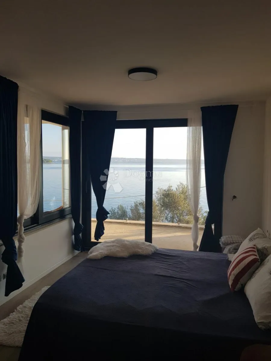 otok pašman , tkon , luksuzna vila 8 m od mora - slika 3