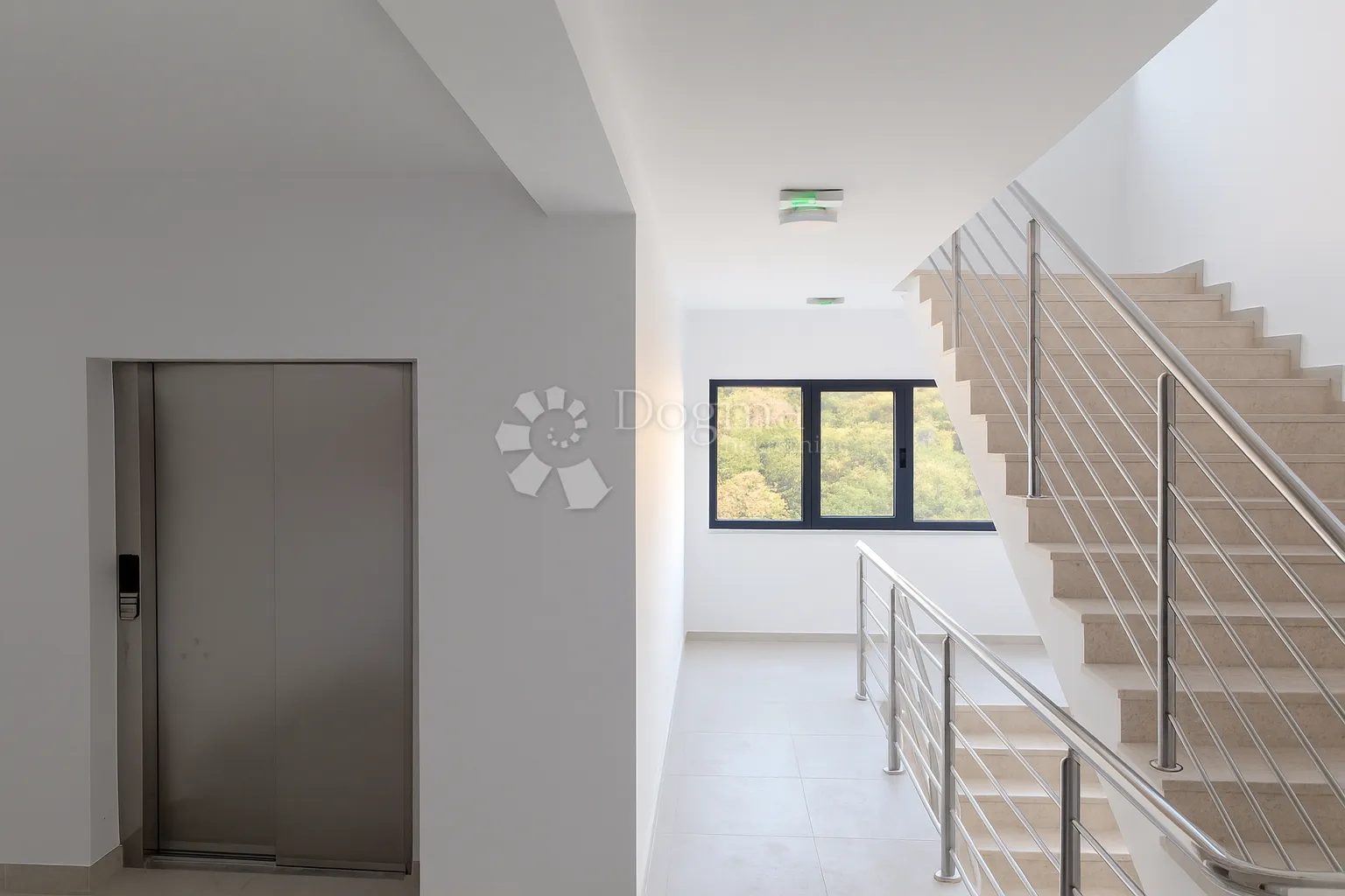 čiovo - penthouse sa krovnom terasom i pogledom na more! - slika 3